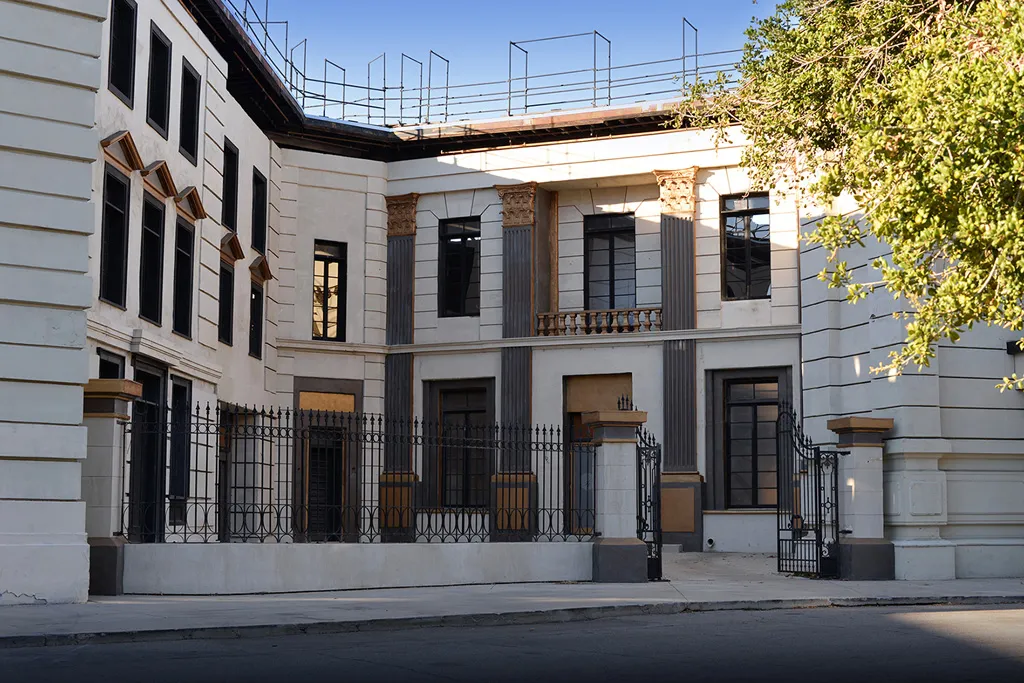 Embassy Courtyard 03