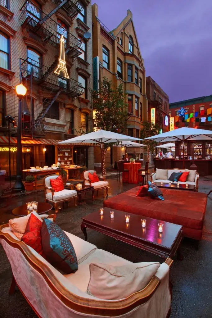 Around The World At Warner Bros 09